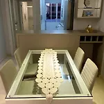 Apartamento 2 dormitórios próximo Mar Balneário Camboriú