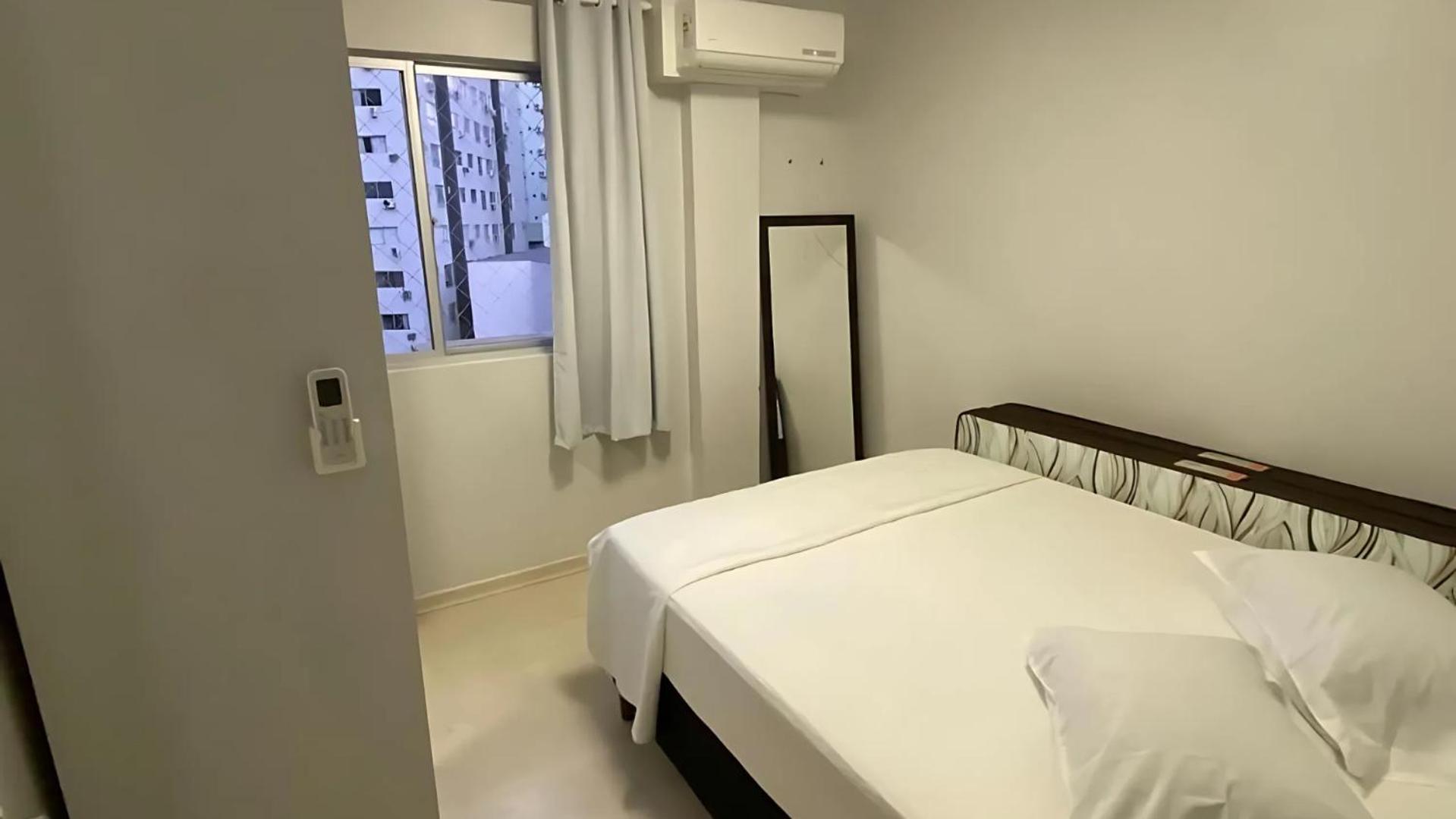 Apartamento Apto 2 Quartos, Ar, Garagem E A Pe *