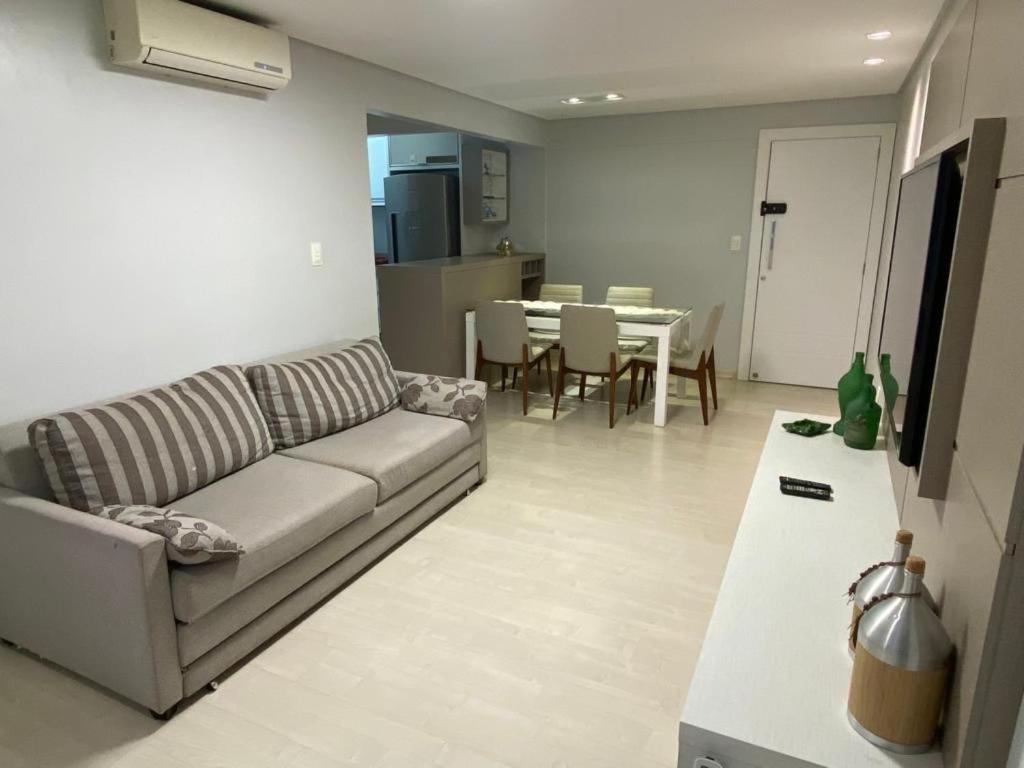2 Dormitórios Próximo Mar Apartamento Balneário Camboriú