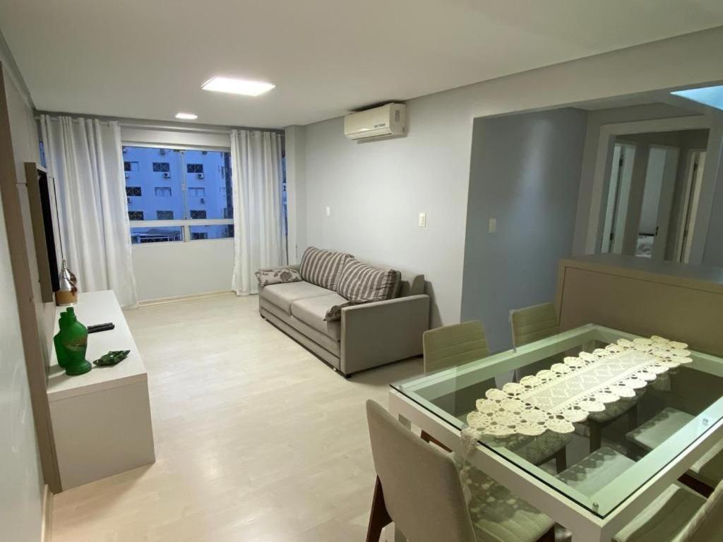 2 Dormitórios Próximo Mar Apartamento *